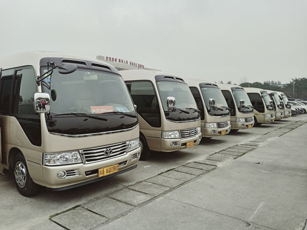 重庆旅游17座包车